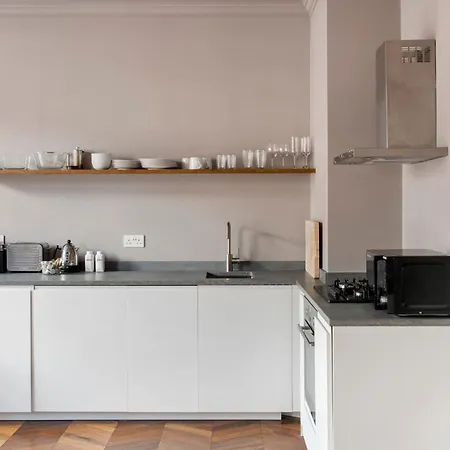 The Cleveland Arms Iii Apartment London