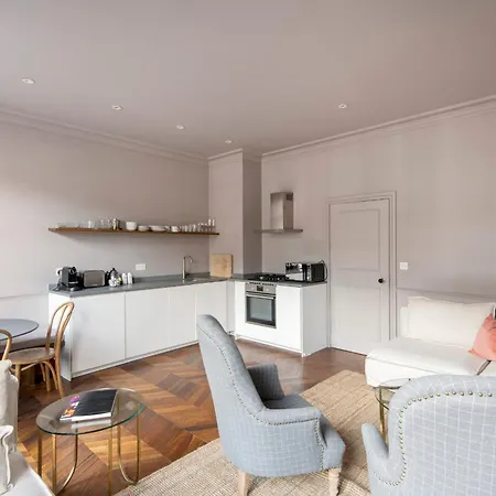 The Cleveland Arms Iii Apartment