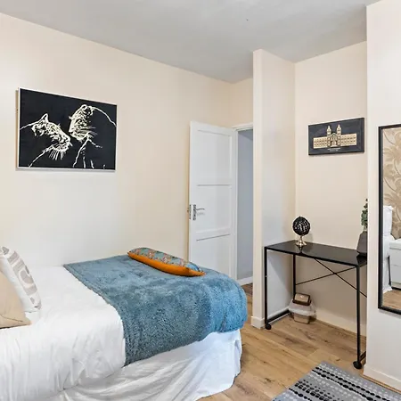 Apartment 3 Bedroom Flat Near Finsbury Park, Manor House Station *