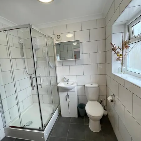 Kensal 2 Guest house *