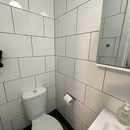 Kensal 2 Guest house