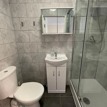 Kensal 2 Guest house *
