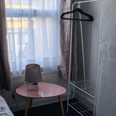 2 Bed Flat Silver Street Near Tottenham Hotspur Stadium *