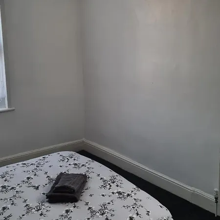 Apartment 2 Bed Flat Silver Street Near Tottenham Hotspur Stadium