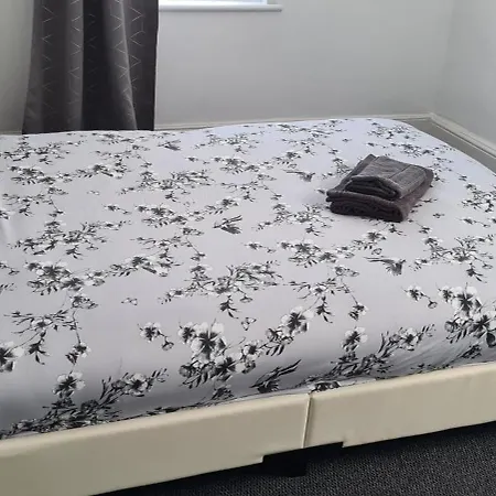 Apartment 2 Bed Flat Silver Street Near Tottenham Hotspur Stadium *