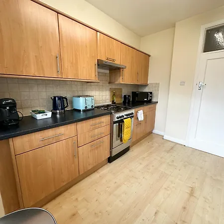 Apartamento 2 Bed Flat - Short Walk From Brent Cross Station *