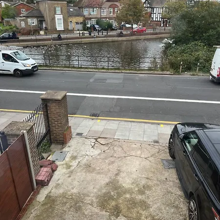 Apartment South London *
