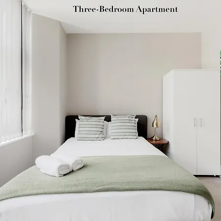 Superb Opposite Edgware Road Station London