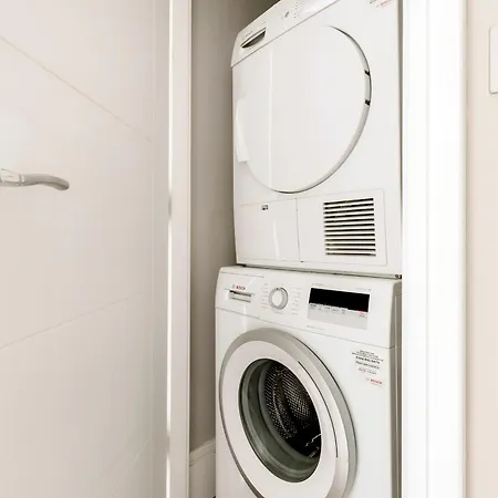 Superb Opposite Edgware Road Station Apartmán *