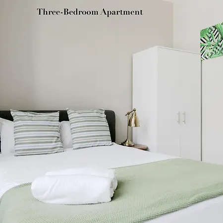 Superb Opposite Edgware Road Station London