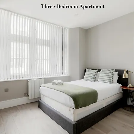 Superb Opposite Edgware Road Station Apartmán *