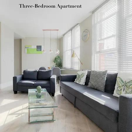 Superb Opposite Edgware Road Station * London