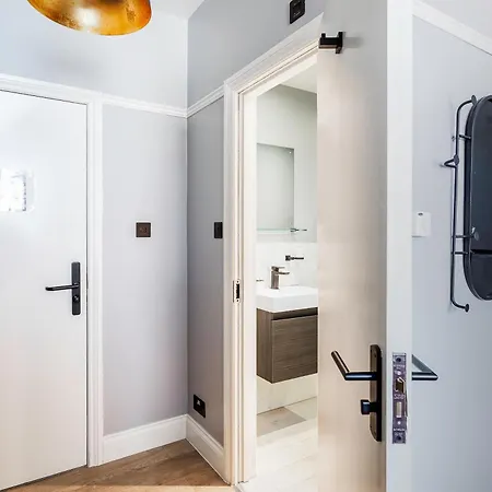 Aparthotel Kensington - Warwick Road 3*