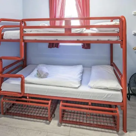 Astor Victoria Hostel