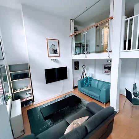 Apartment 2-bed, 2-bath Sanctuary Near Holborn Station, Covent Garden & West End