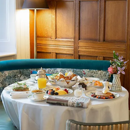 Brown's Hotel, A Rocco London