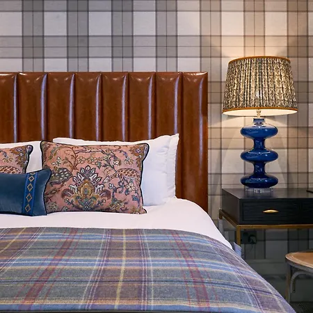 Hotel The Tophams 4*