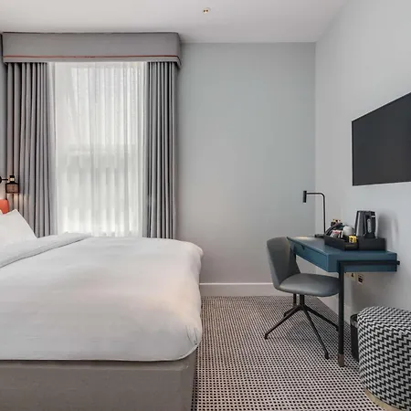 Mornington Kensington, Bw Premier Collection Hotel 4*