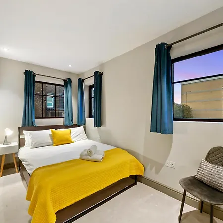 2 Bed Lux Near Free Wifi By Aparts London