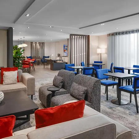 Hilton London Heathrow Airport Hotel Hillingdon