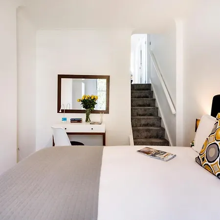 Bright And Modern Earls Court Gem Apartment London