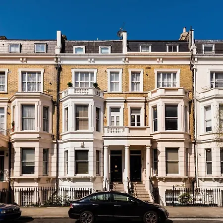 Bright And Modern Earls Court Gem Apartment