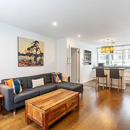 Apartment Blackfriars Printhouse Retreat London