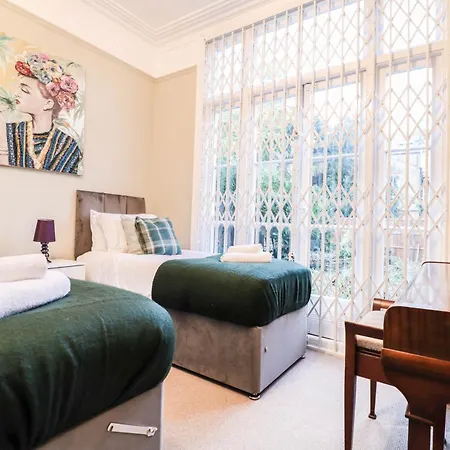 Stunning 5 Bed House In Clapham - Free Wifi! Сasa de vacaciones