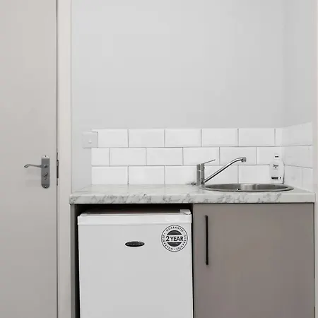 Hackney Apartment