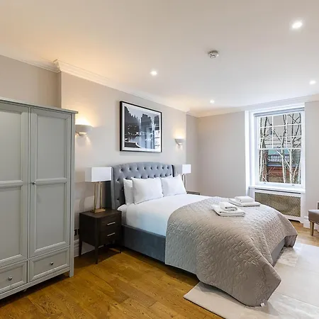 Astonishing Flats Near Mayfair & Piccadilly Circus Apartment *
