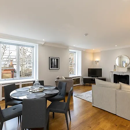 Astonishing Flats Near Mayfair & Piccadilly Circus * London