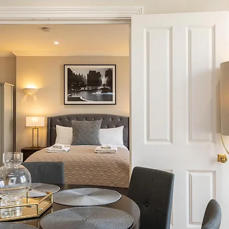 Astonishing Flats Near Mayfair & Piccadilly Circus Apartment *