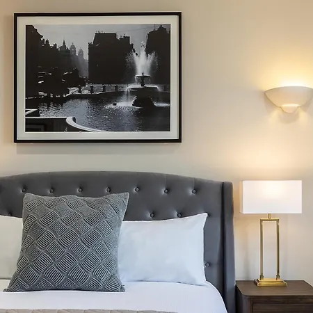 Apartment Astonishing Flats Near Mayfair & Piccadilly Circus London