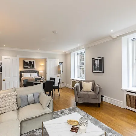 Astonishing Flats Near Mayfair & Piccadilly Circus Apartment *