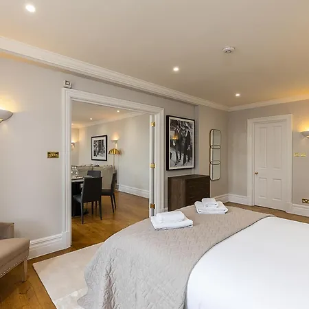 Astonishing Flats Near Mayfair & Piccadilly Circus London