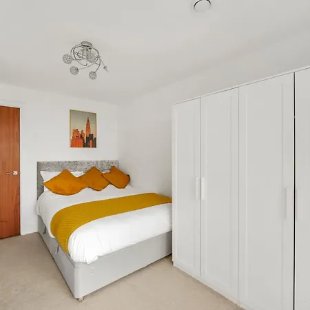 Apartment Entire 1 Bedroom Short Term & Flexible Renting Canary Wharf With Free Wifi *