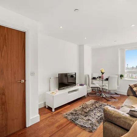 Apartment Entire 1 Bedroom Short Term & Flexible Renting Canary Wharf With Free Wifi *
