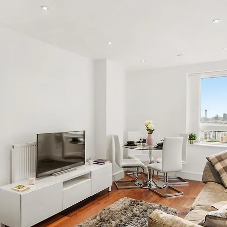 Entire 1 Bedroom Short Term & Flexible Renting Canary Wharf With Free Wifi *