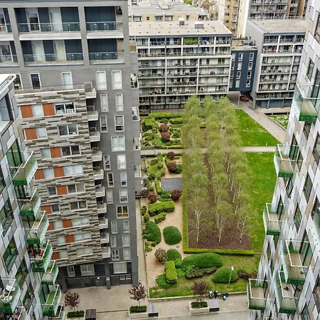 Apartment Entire 1 Bedroom Short Term & Flexible Renting Canary Wharf With Free Wifi *