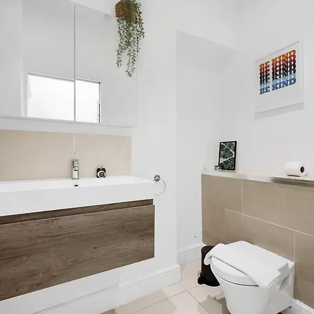 Apartment New 1 Bedroom Flat Short Term & Flexible Renting Hackney With Free Wifi London