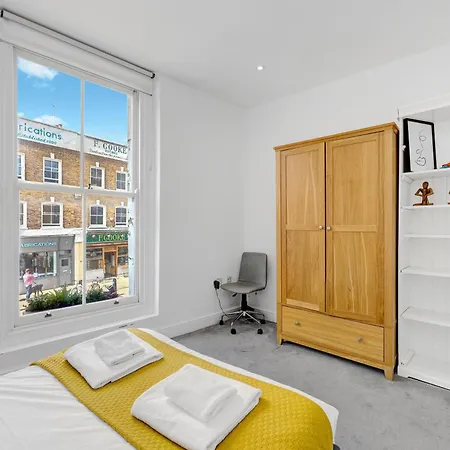New 1 Bedroom Flat Short Term & Flexible Renting Hackney With Free Wifi Apartment London