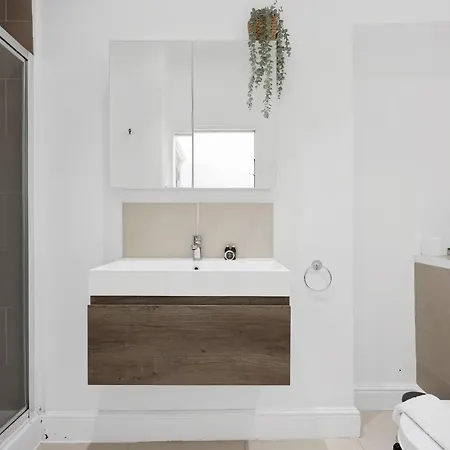 Apartment New 1 Bedroom Flat Short Term & Flexible Renting Hackney With Free Wifi
