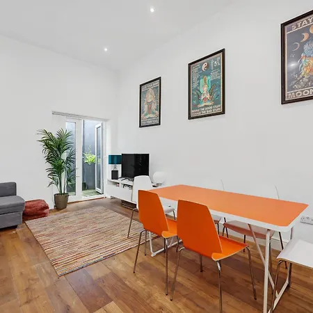 New 1 Bedroom Flat Short Term & Flexible Renting Hackney With Free Wifi