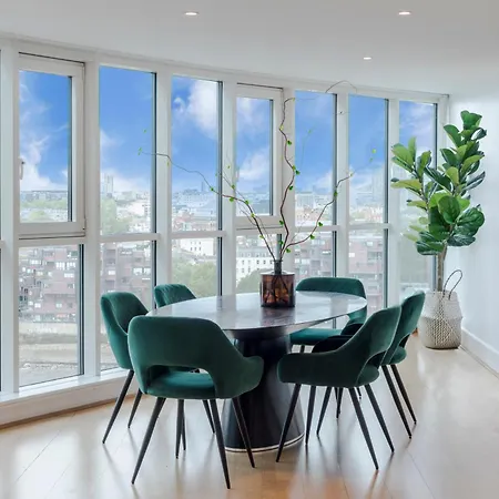 Thames View In Town! Large Luxxe Nomad Design Family *