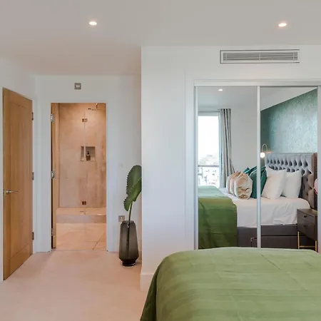 Thames View In Town! Large Luxxe Nomad Design Family Apartment London