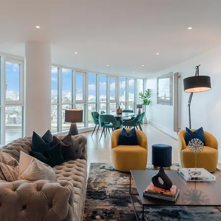 Thames View In Town! Large Luxxe Nomad Design Family Apartment *
