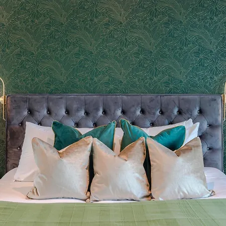 Thames View In Town! Large Luxxe Nomad Design Family Apartment *