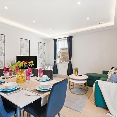 Holiday home Comfortable London Retreat - Sleeps 6 *