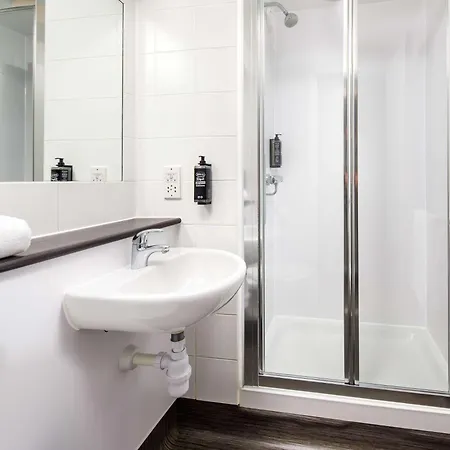 Hotel Ibis Budget London Heathrow 3*
