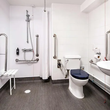 Ibis Budget London Heathrow Отель Хаунслоу